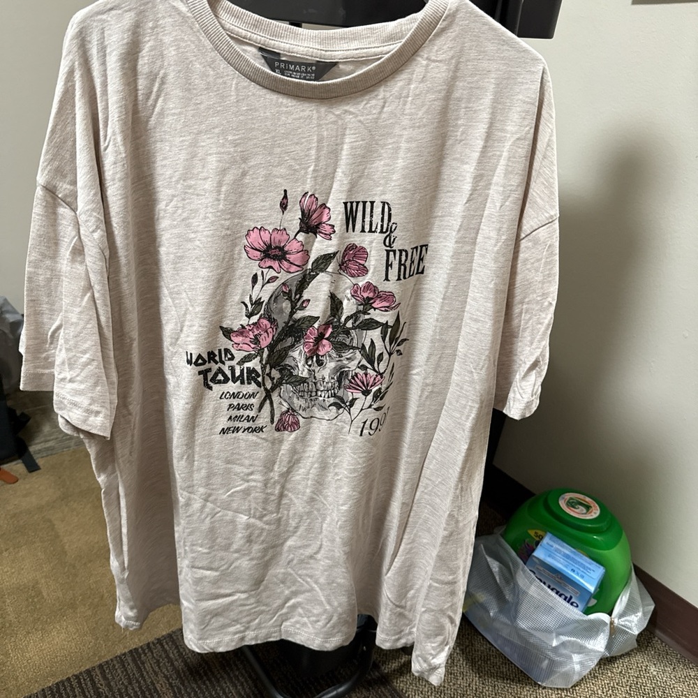 Primark Beige/Grey Graphic Tee - Wild & Free